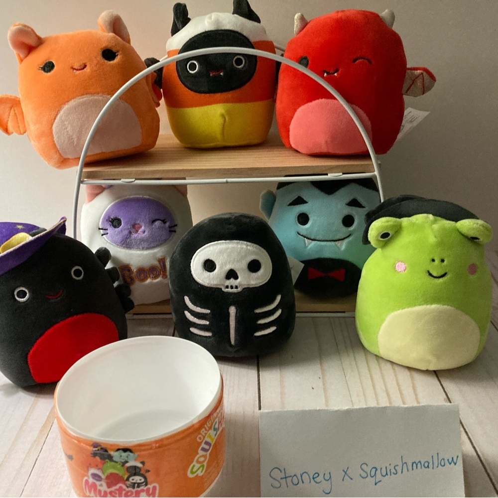 Squishmallows Halloween mystery squad capsule Complete Set 2022